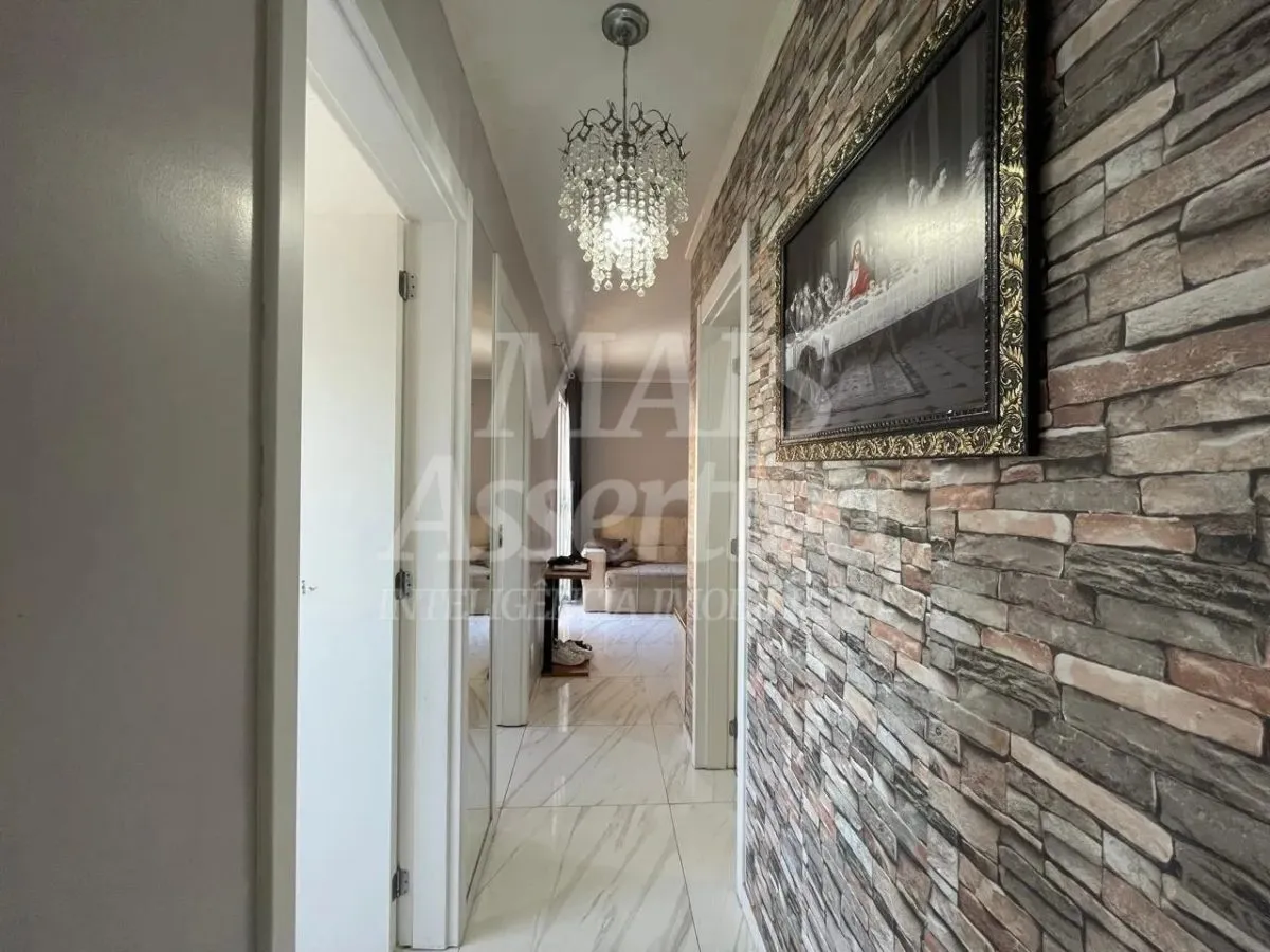Imagem Excelente apartamento à venda - 3 Dormitórios, semi mobiliado e com sacada!