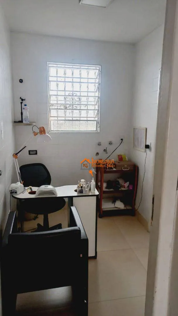 Foto do imóvel Sobrado com 5 dormitórios à venda, 146 m² por R$ 1.170.000,00 - Vila Galvão - Guarulhos/SP