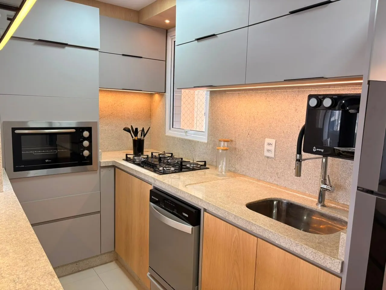 Imagem Apartamento à venda em Torres, Predial, com 2 quartos, 73.11m2