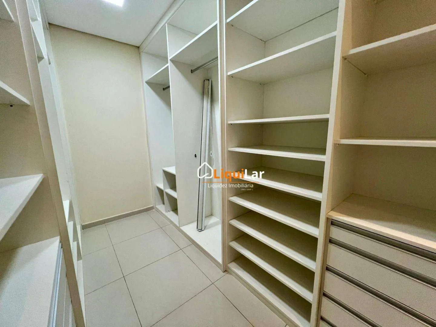 Imagem Casa à venda no bairro Coronel Antonino, uma oportunidade única (com piscina e varanda gourmet)