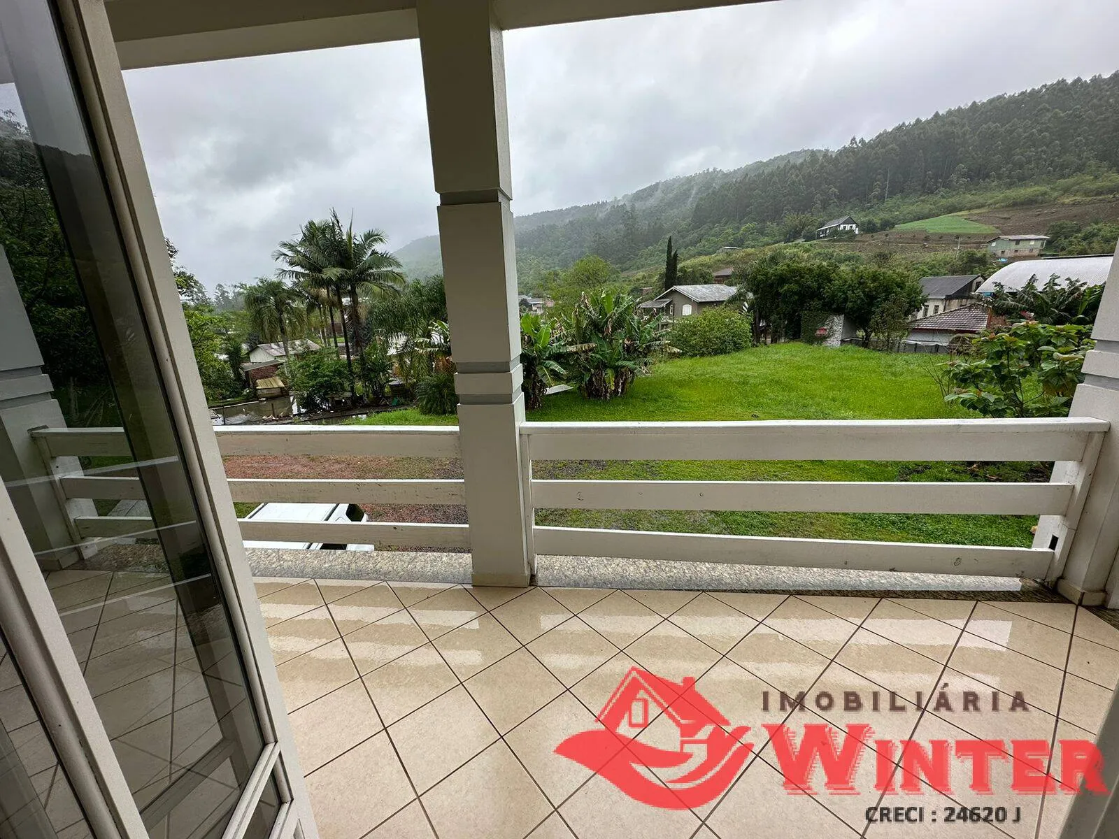 Imagem Casa com 220m2 no São Roque, Feliz.
