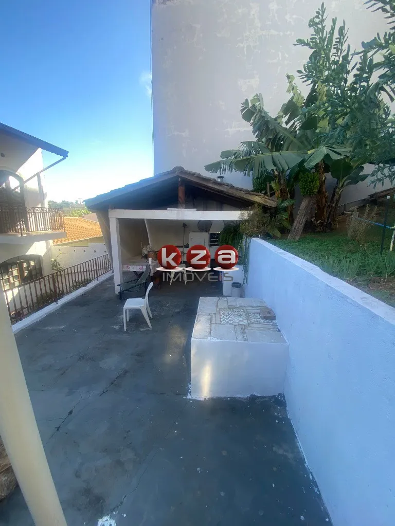 Imagem Imperdível: Casa para locação em Valinhos-SP, Jardim Manacas. 3 quartos, churrasqueira, vista total da lagoa. Venha conferir!