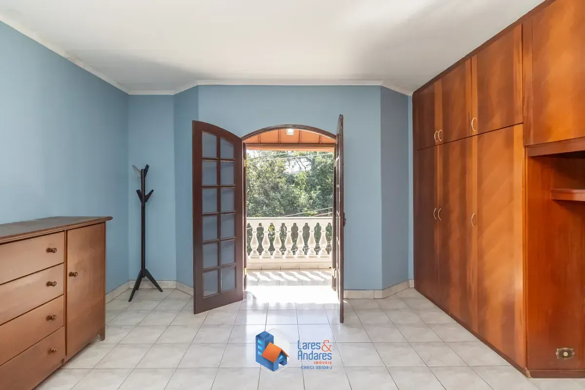 Imagem Sobrado para venda em Jardim Vivan com 3 quartos, sendo 1 suíte, 225m²