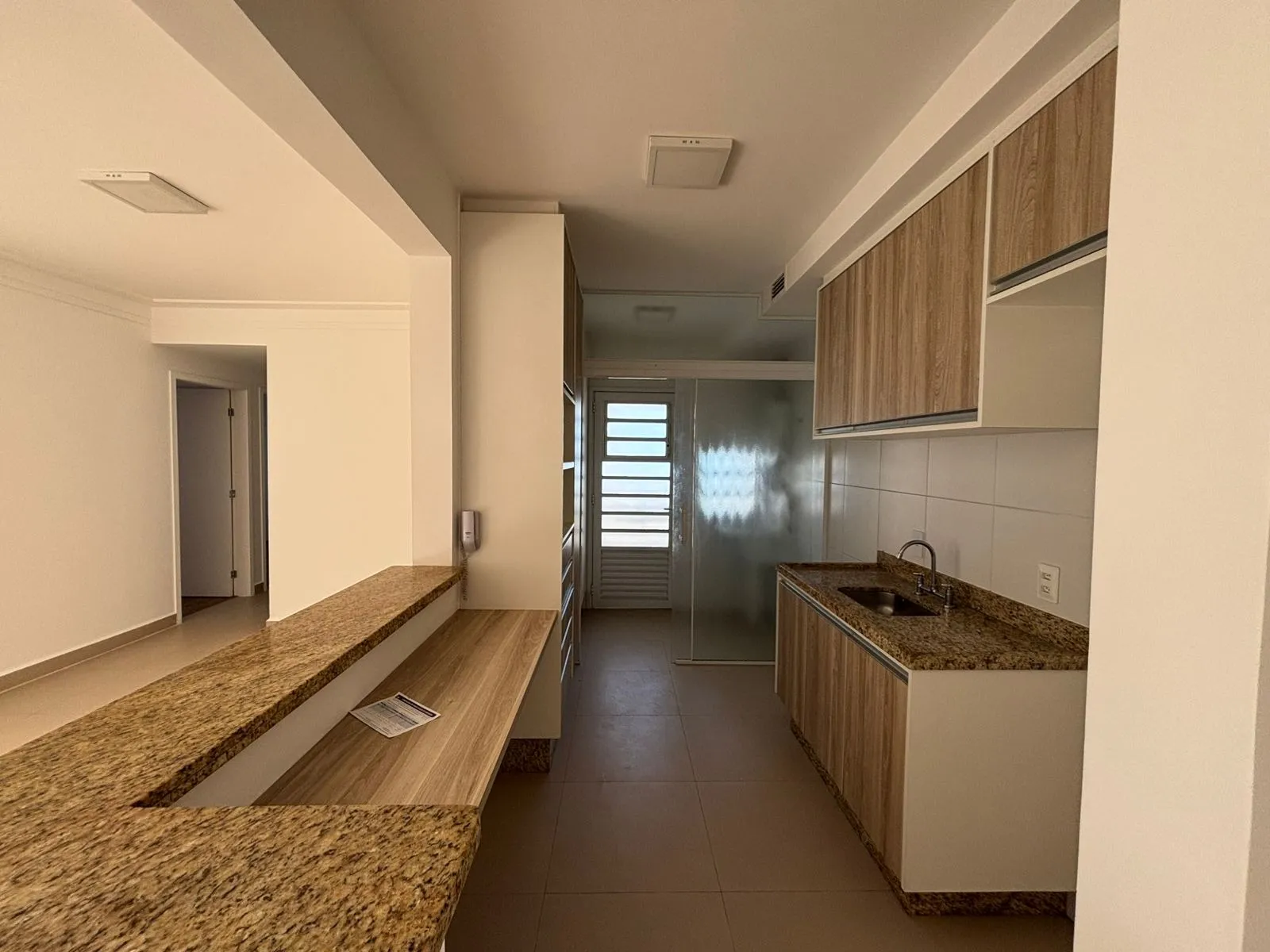 Imagem Apartamento para alugar no Parque Campolim, Sorocaba, 93 m², 3 dormitórios, varanda gourmet, 2 vagas e lazer completo.