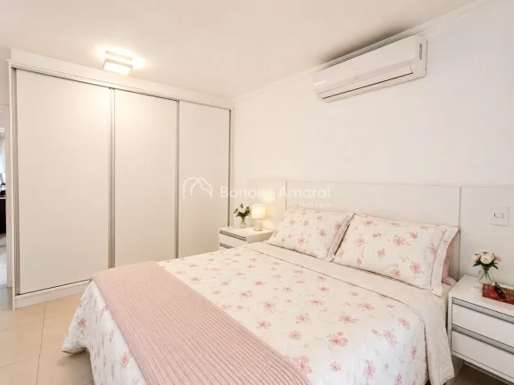 Imagem Sobrado grande e confortável com 3 quartos climatizados, e mais um cômodo reversível no primeiro ...