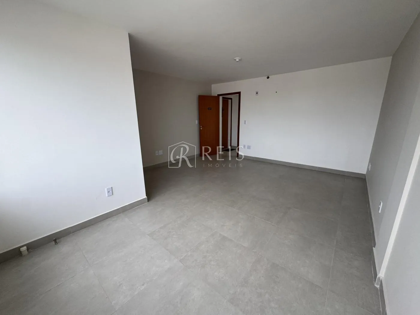 Imagem Sala Comercial para Locação em Rio das Ostras, Village Rio das Ostras, 1 banheiro