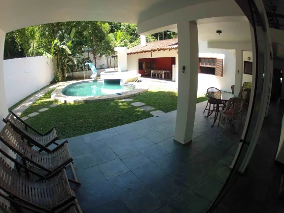 Imagem Pacote para 2023 valor de R$ 25.000,00 para até 30 Ótima localização casa com piscina 7 suíts Praia do Tenório Localização Nobre