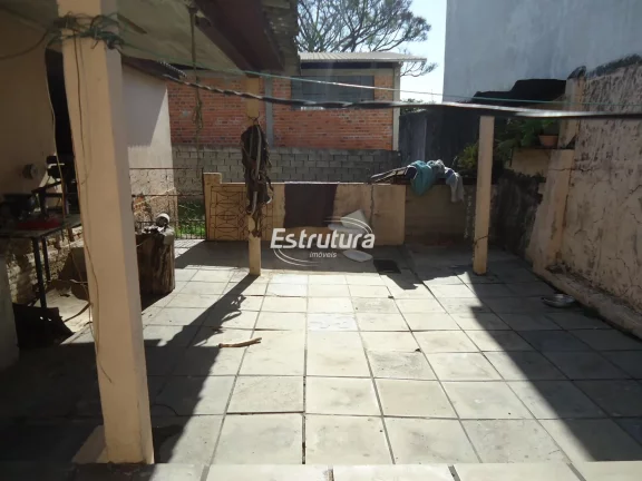 Casa de Três dormitórios no bairro Rosário