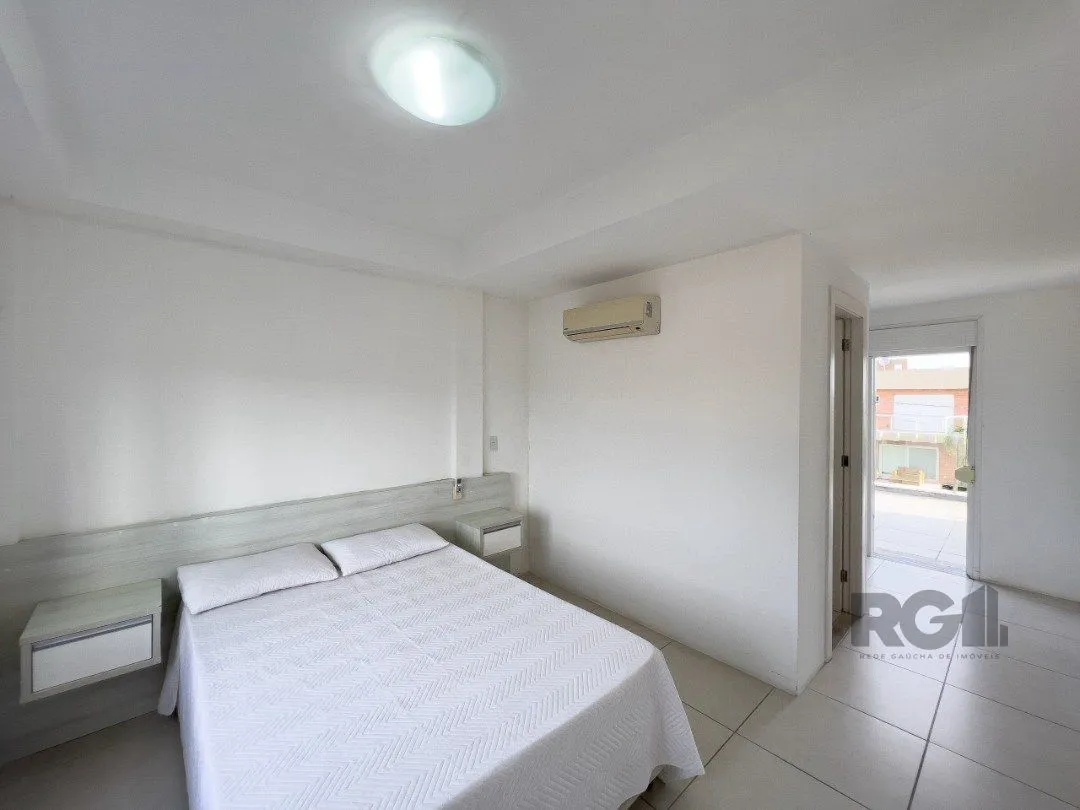 Imagem Casa de Condomínio em Atlântida Sul