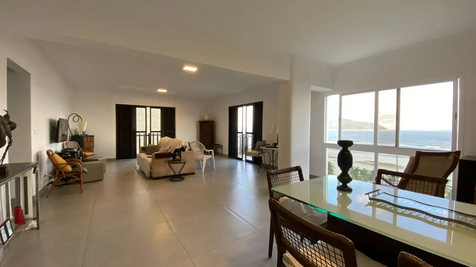 Imagem Apartamento com 3 Quartos à Venda, 240 m² em Pompéia - Santos