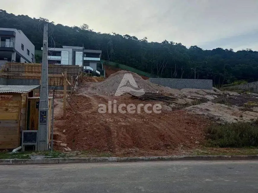 Imagem Terreno à Venda no Condomínio Vista da Pedra | 360m² com Projeto Aprovado