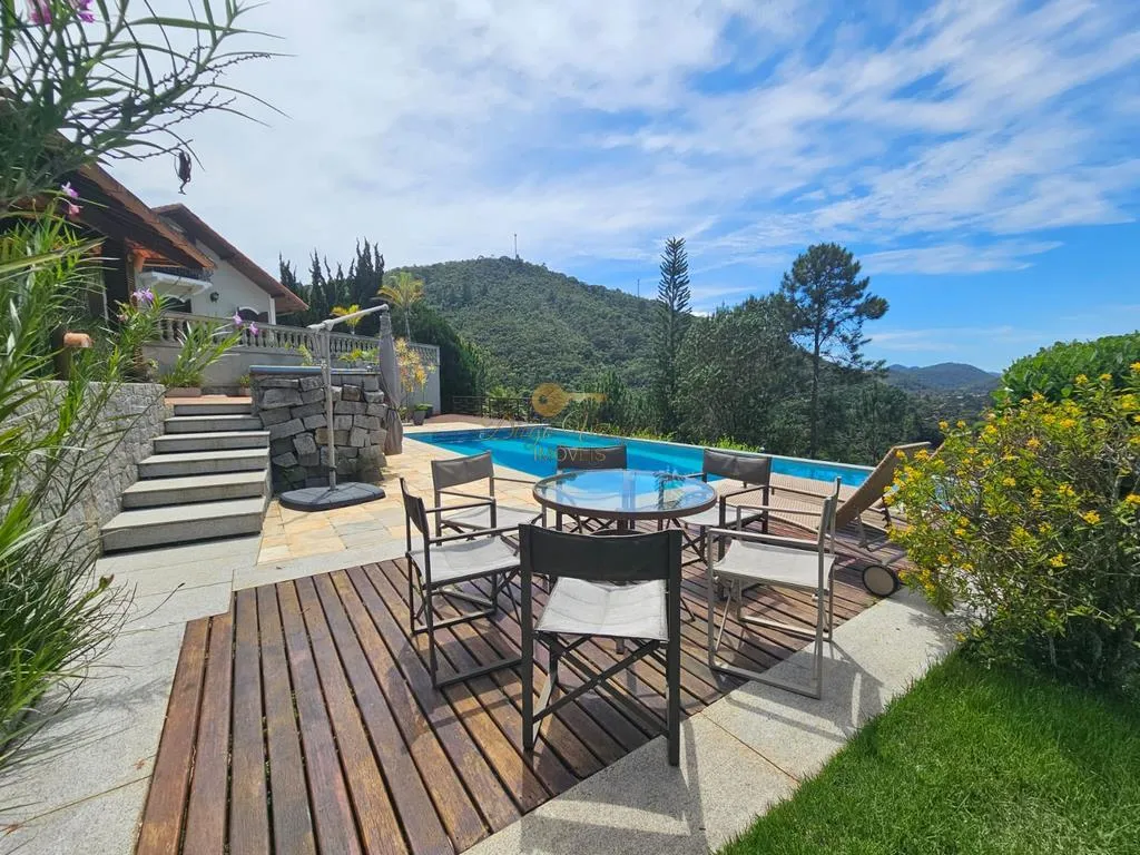 Imagem Casa em Condomínio para Venda em Teresópolis / RJ no bairro Green Valley