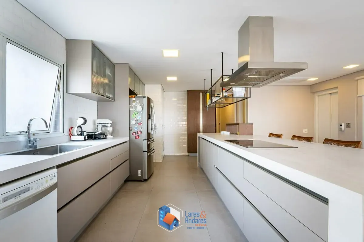 Imagem Apartamento para venda em Vila Andrade com 4 quartos, sendo 4 suítes, 210m²