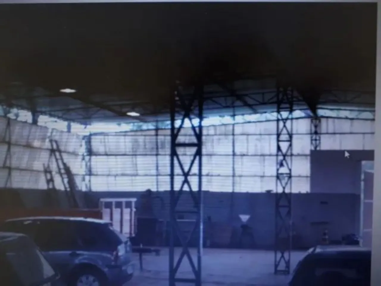 Imagem Oportunidade única: Galpão comercial à venda em Boituva-SP, com 1 sala, 1 banheiro, 1 vaga de garagem e 550m² de área.
