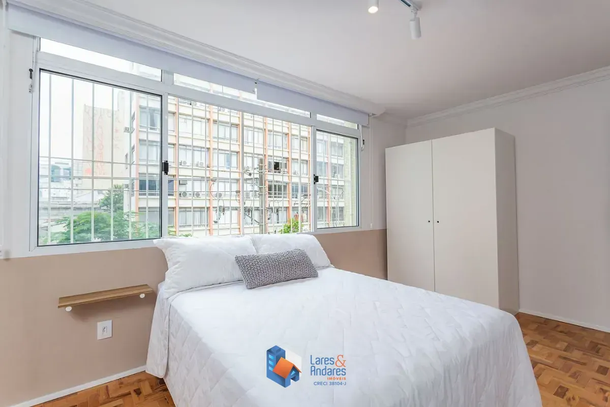 Imagem Apartamento para venda em Pinheiros com 4 quartos, sendo 1 suíte, 135m²