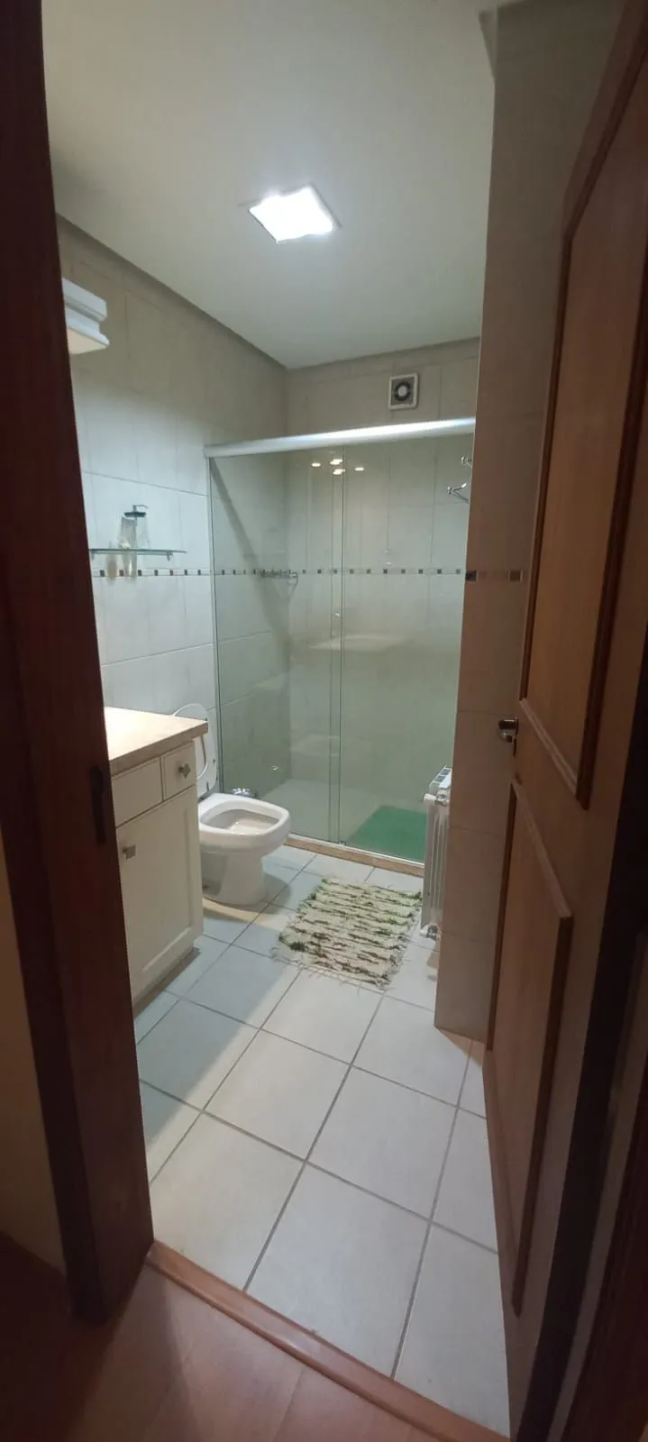 Imagem Apartamento a venda em Gramado com 02 dormitórios, suíte, sacada e vaga coberta