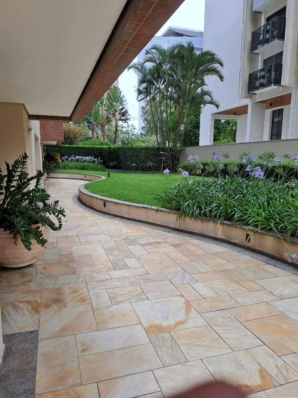 Imagem Apartamento Mobiliado de 160m² com 2 Suítes, Escritório e 3 Vagas Cobertas na Alameda Cauaxi