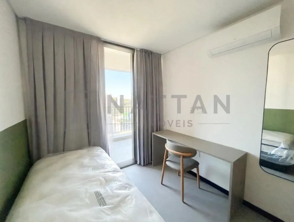 Imagem Apartamento mobiliado com varanda ampla, vista para área verde e cozinha integrada planejada