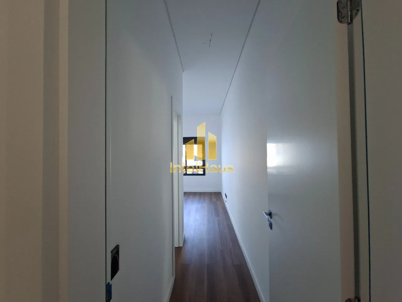 Imagem Apresentamos esta belíssima casa térrea no bairro Cachoeira, em Araucária, em localização estra...