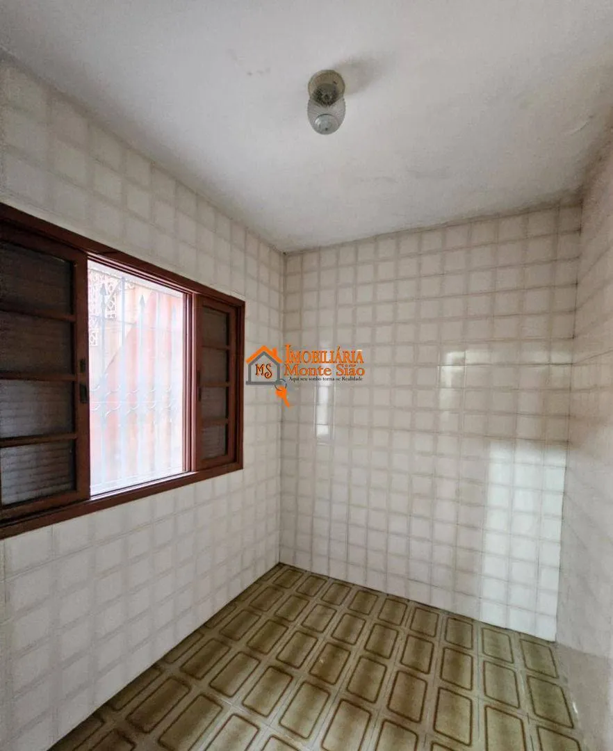 Imagem Sobrado com 4 dormitórios à venda, 190 m² por R$ 650.000,00 - Jardim Rosana - Guarulhos/SP