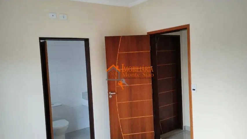 Imagem Sobrado com 4 dormitórios à venda, 309 m² por R$ 1.500.000,00 - Centro - Arujá/SP
