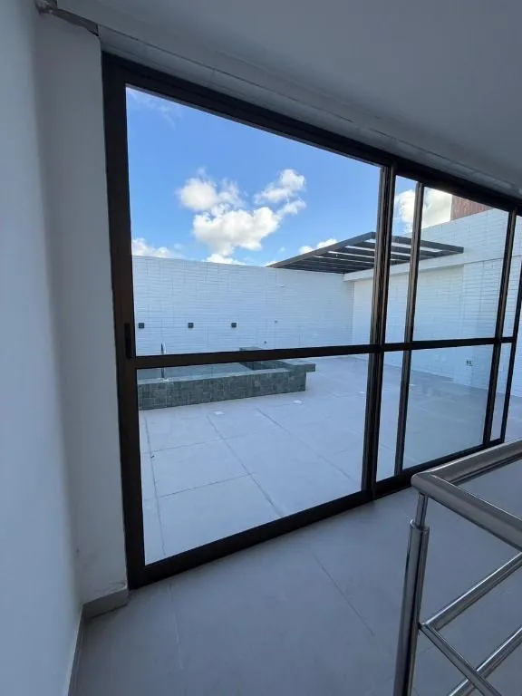 Imagem Cobertura duplex em Intermares, com piscina privativa, área gourmet, 2 quartos e 2 vagas, a apenas 300m da praia.