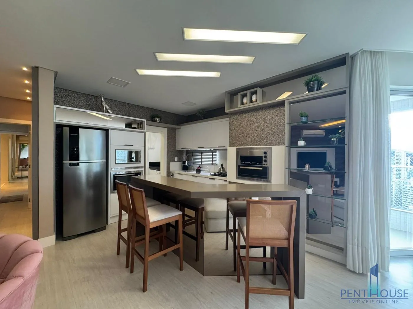 Imagem Apartamento Zona Central para Venda em Balneário Camboriú, CENTRO, 3 dormitórios, 3 suítes, 4 banheiros, 2 vagas