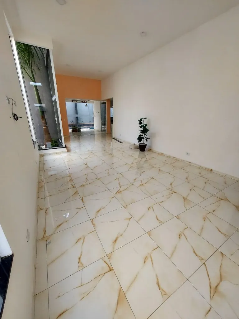 Imagem Condomínio de Luxo em Chácaras Maringá, Atibaia-SP 3 Quartos, 3 Suítes, 4 Vagas 200m²