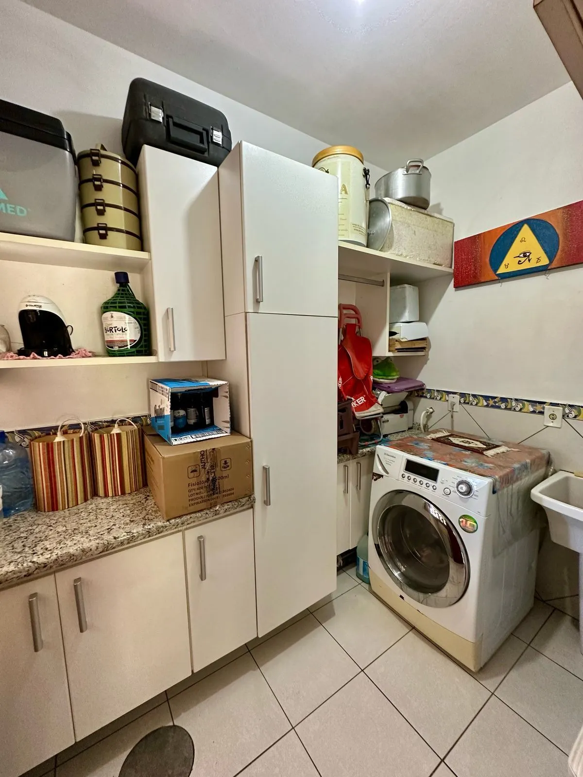 Imagem Sobrado 4 dormitórios, 256m2 no Nossa Sra. das Graças