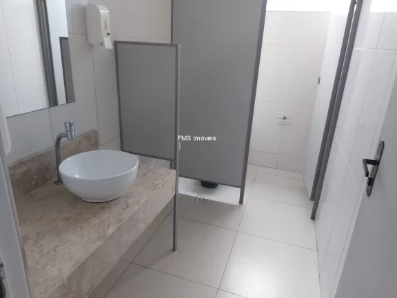 Imagem Prédio inteiro para locação com 643m² na Vila Sônia.