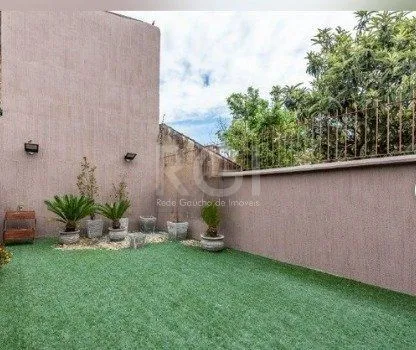 Imagem Casa para Venda - 225.43m², 3 dormitórios, sendo 1 suites, 2 vagas - Guarujá
