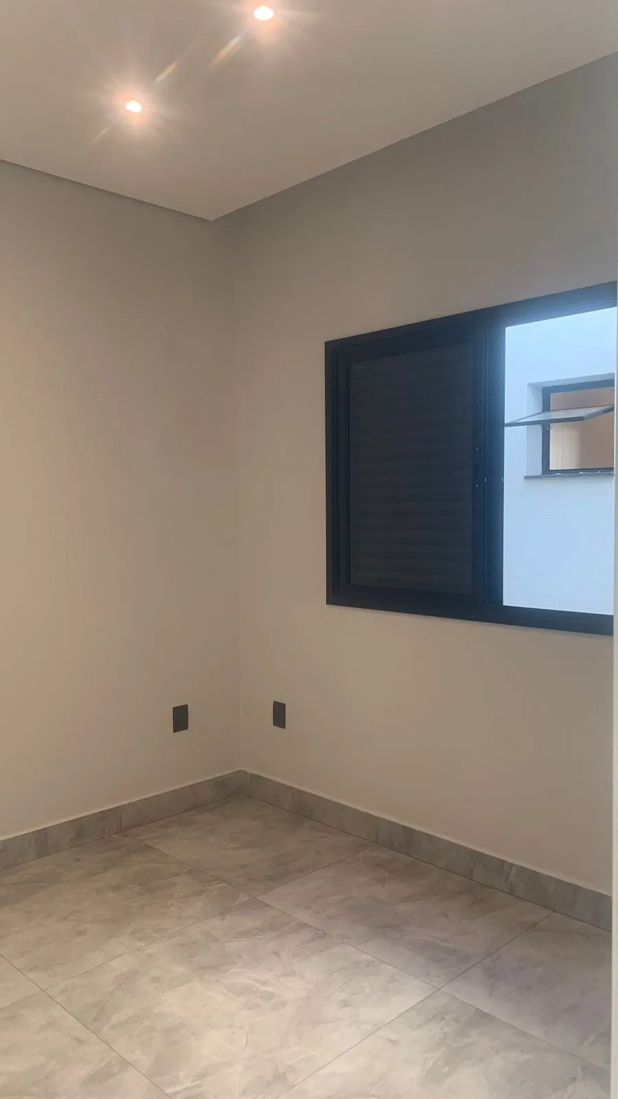 Imagem Casa Moderna e Confortável no Condomínio Horto Florestal Villagio - Sorocaba
