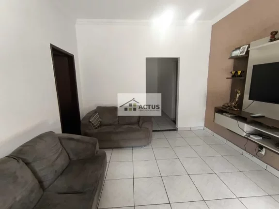 Imagem Casa em lote Individual no Lago Azul em Ibirité