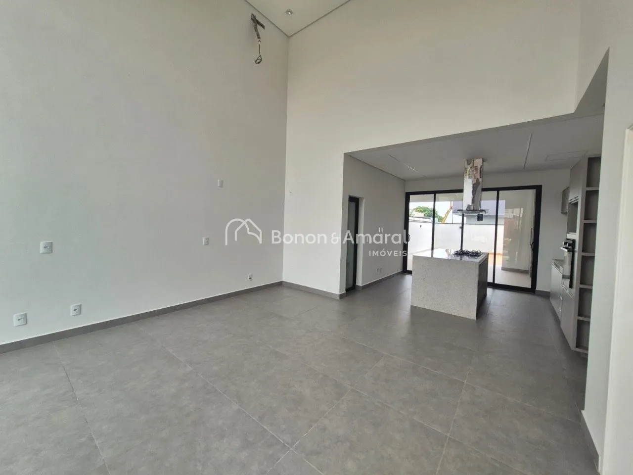 Imagem Linda casa térrea no condomínio Royal Garden em Paulínia- SP