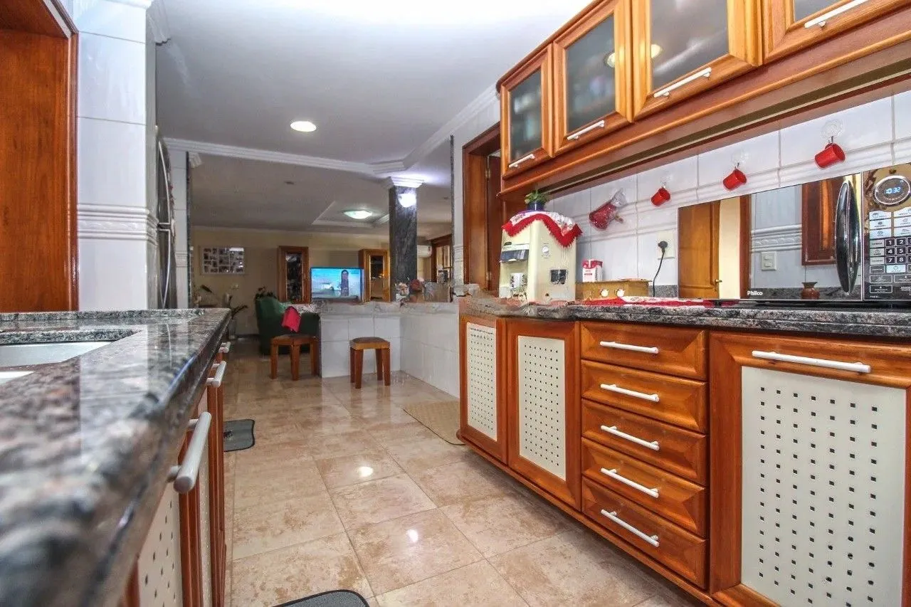 Imagem Casa 612m² - 3 suíte, 8 vagas no bairro Medianeira