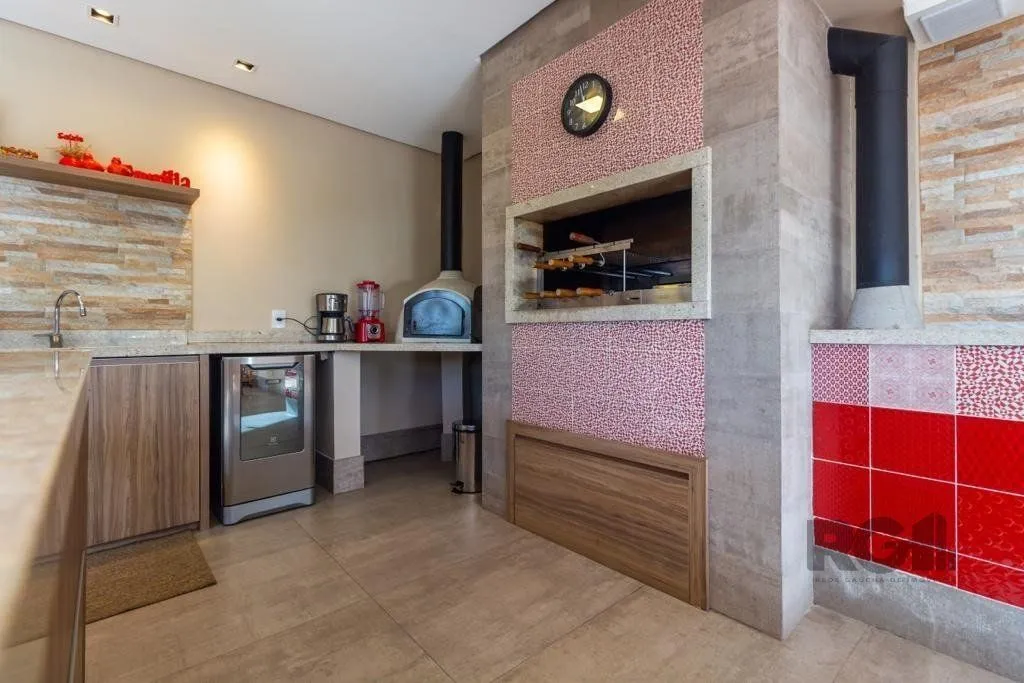 Imagem Casa de 380m², bairro Guarujá