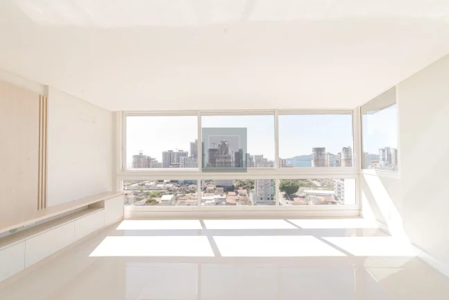 Imagem SEMIMOBILIADO -Praia de Perequê em Porto belo! 2 suítes. 102,24 m². 2 vagas.