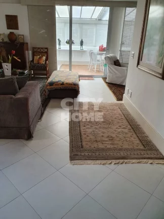 Imagem Apartamento à venda em andar alto, um por andar, com 2 quartos, sendo 1 suíte com closet e o segun...