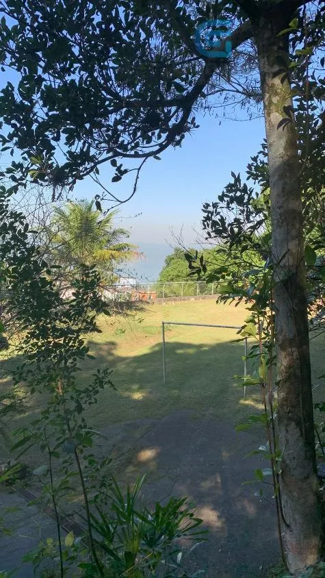 Imagem Vendo amplo terreno, Morro Santa Terezinha, Santos
