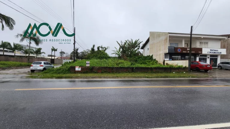 Imagem Terreno de Esquina no Balneário Princesa do Mar ? 384m², Próximo à Praia