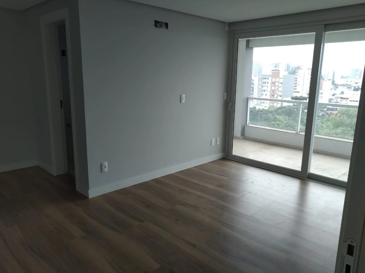 Imagem Apartamento Duplex 3 quartos sendo 3 suítes para venda no bairro Charqueadas em Caxias do Sul