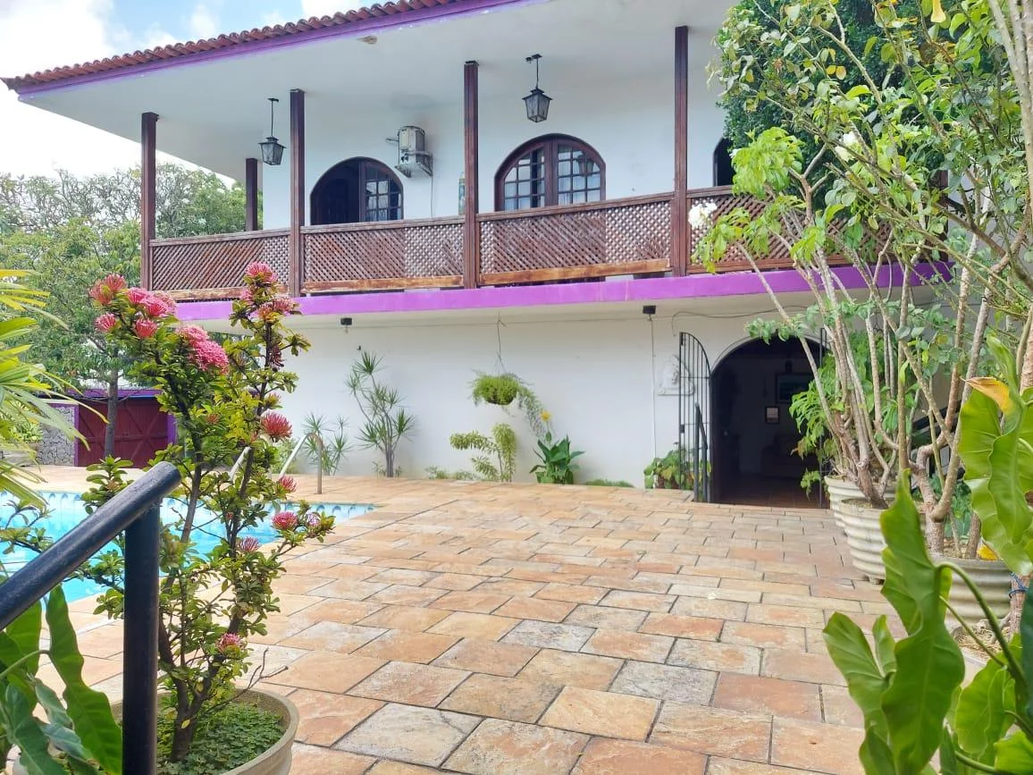 Imagem Casa com 694m2 área útil, para venda, próximo rádio Maranata, Piedade, Jaboatão-PE.