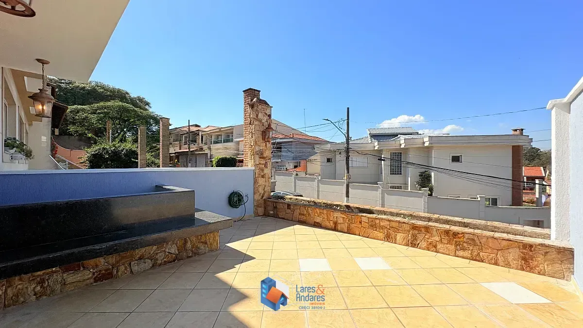 Imagem Sobrado para venda em Jardim Regina com 4 quartos, sendo 1 suíte, 277m²