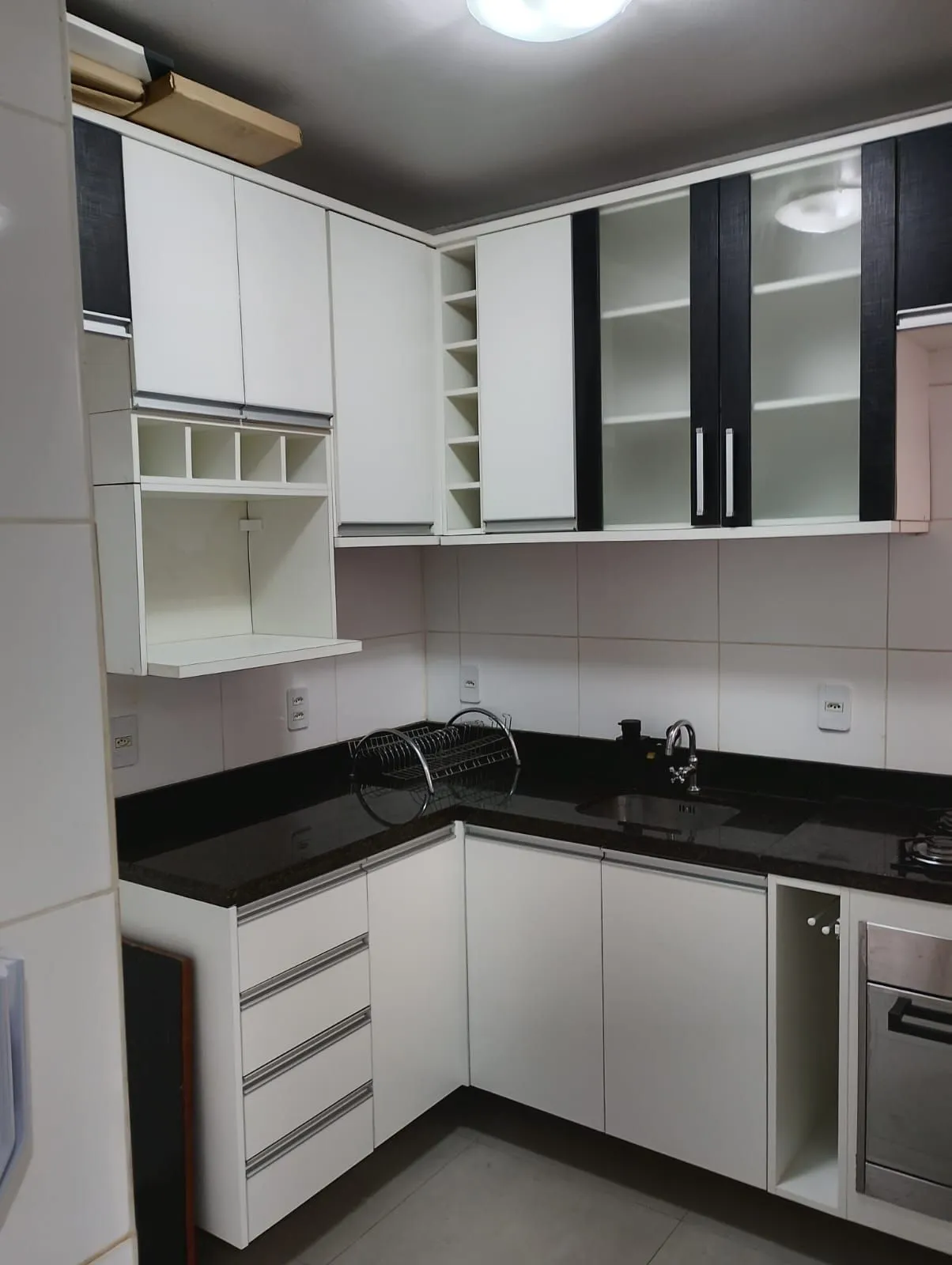 Imagem Apartamento Térreo, 02 dormitórios, 60,59m2 área privativa, quiosque com churrasqueira, Menino Deus