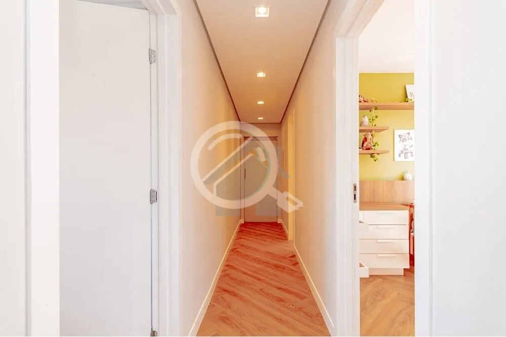 Imagem Este lindo apartamento de 120m² foi recentemente renovado com um projeto exclusivo que combina esti...