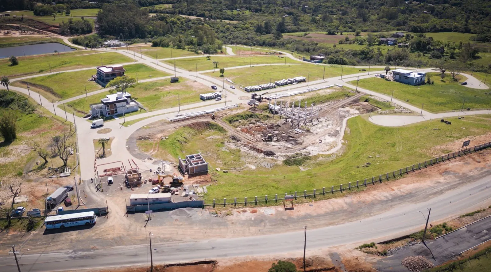 Imagem Terreno à venda em Viamão, Lomba do Pinheiro, 2099m2