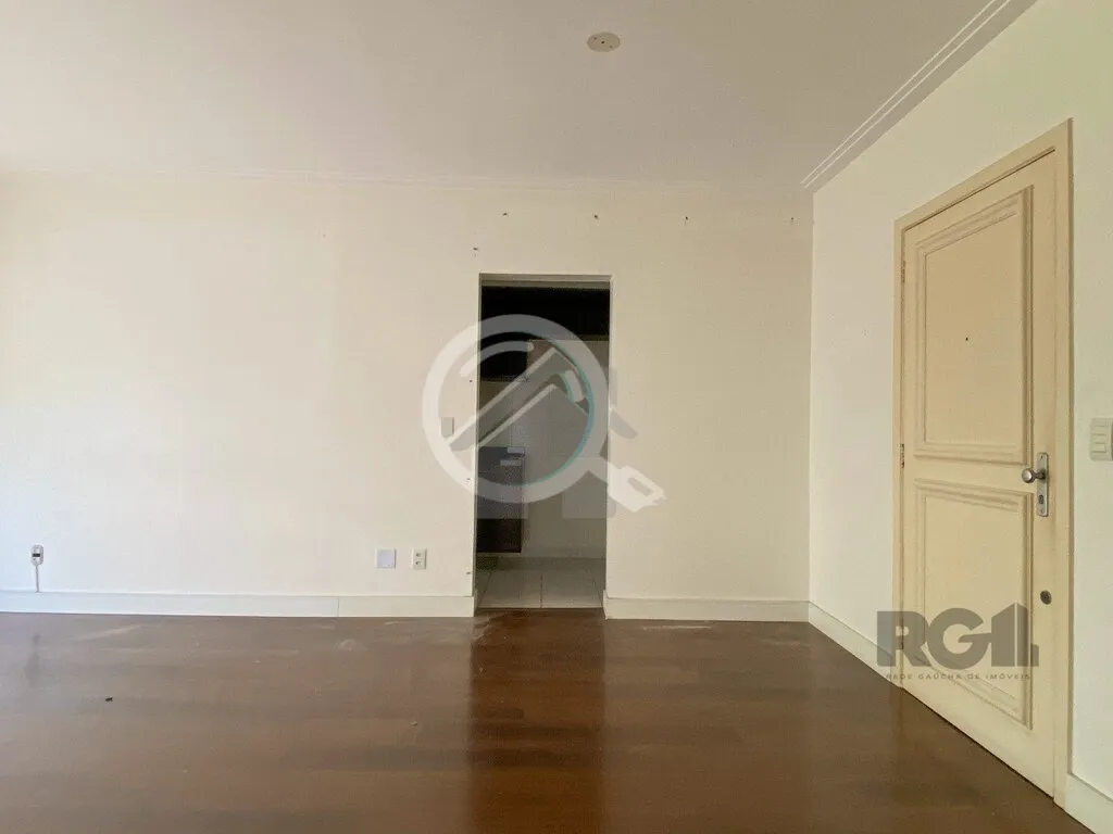 Imagem Apartamento de 75m², 2 dormitórios, living amplo em L com sacada integrada, churrasqueira na sacad...