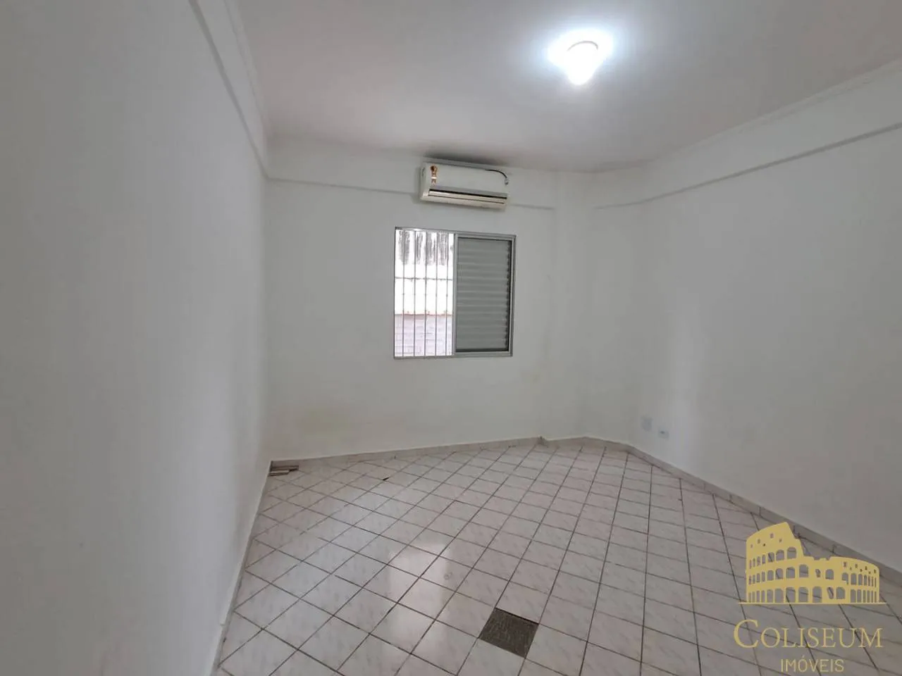 Imagem Apartamento com 1 dormitório à venda, 40 m² por R$ 230.000,00 - Tupi - Praia Grande/SP