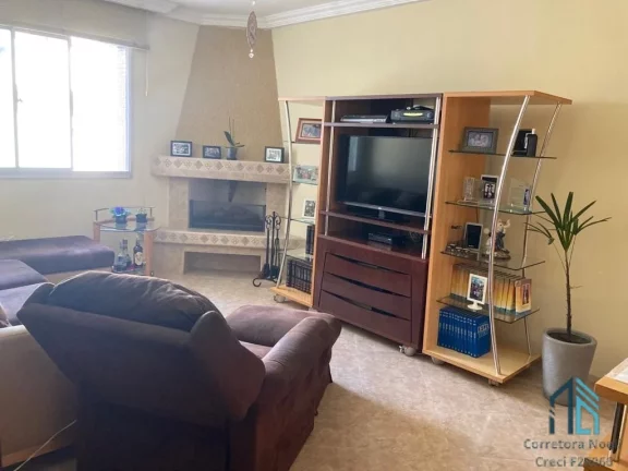 Imagem Apartamento Mobiliado, 03 quartos c/suíte, 02 vagas, 30 metros do shopping no Batel/Água Verde em Curitiba PR