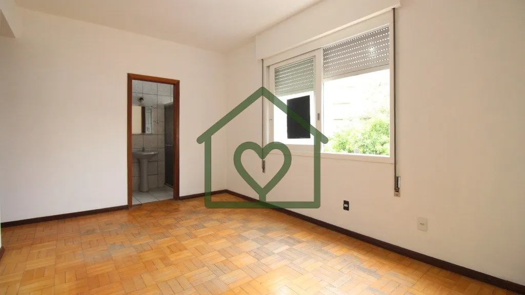 Imagem Apartamento amplo e no bairro Rio Branco, uma das regiões mais valorizadas de Porto Alegre. Com 135...